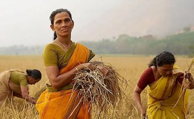 women farmers working in field
