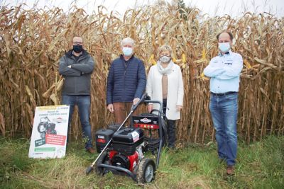 Benny De Boeck en zijn vrouw Josette Van den Houte met Jo Van der Donck en Mark De Veirman