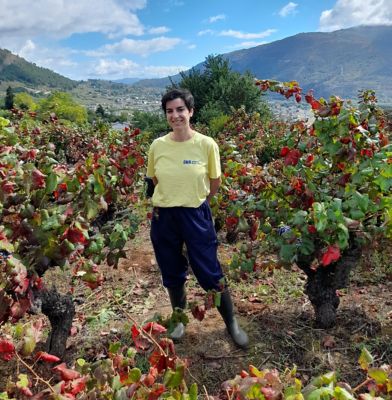 Andrea Arias en su cultivo