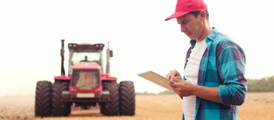 Checagem de trator e equipamentos.