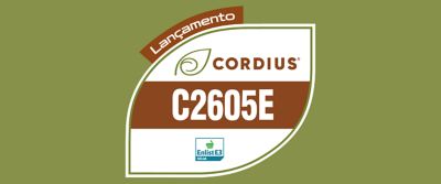 A imagem mostra um selo em formato de folha sobre fundo verde-oliva. Dentro do selo aparece a marca Cordius® com um ícone de folha, seguida pelo código “C2605E” em destaque sobre uma faixa marrom. Na parte inferior, há o logotipo “Enlist E3 Soja Enlist”, indicando a tecnologia associada à cultivar.