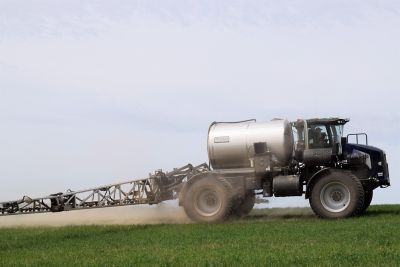 Winter wheat sprayer