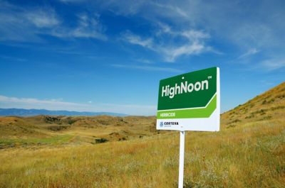 Wyoming showcase with HighNoon field sign
