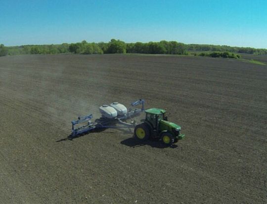 Photo of early spring fieldwork - long distance.