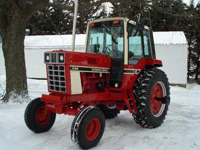 Photo showing an International Harvester 1086 tractor, commonly used 1976-1981, weighing 12,715 lbs.