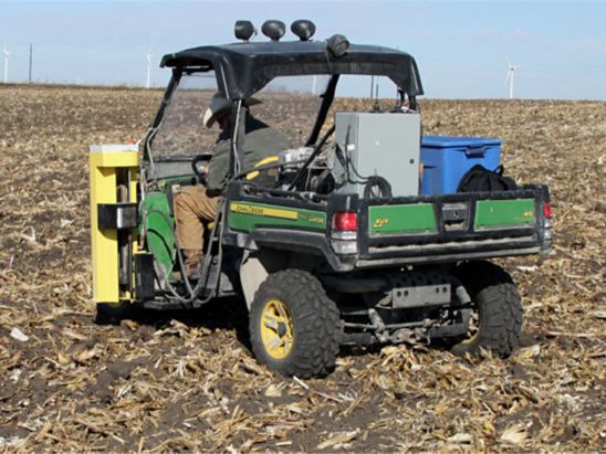 soil sampling with mounted hydraulic sampler