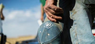 Çiftçimiz neredeyse biz de oradayız. 