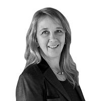 Headshot of Lisa Jarrett