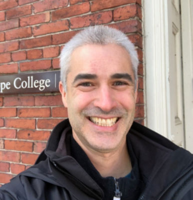 Neil Hausmann Headshot