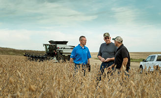 Pioneer agronomist, soybean harvest