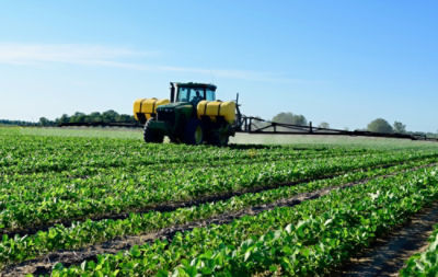 Sprayer in early soybeans - Get the timing right