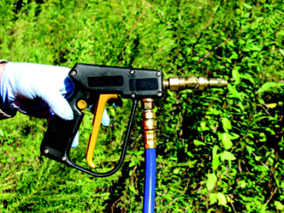 Backpack spray gun