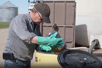 Farmer tank mixing