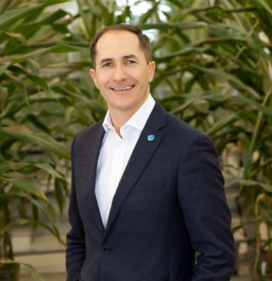 Igor Teslenko headshot