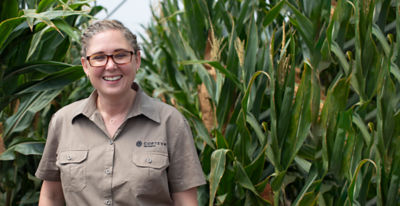 Conheça a Marlene, cientista da África do Sul que trabalha em soluções para proteção de cultivos, além de conduzir atividades de educação na sua comunidade sobre os insetos que são vitais para a agricultura.